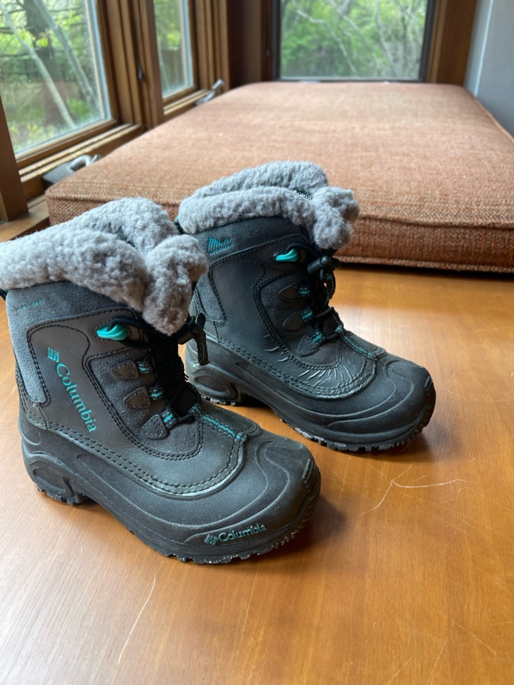 Columbia Snow Boots Bugaboot Waterproof Warm - Youth Size: 1